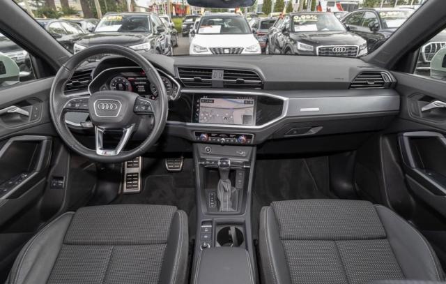 Audi Q3 image 8