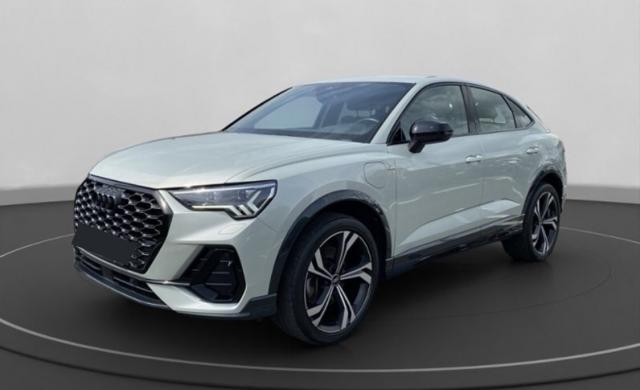 Audi Q3 Sportback 45 Tfsie 245 S-Line Hybride Rechargeable / Attache Remorque Jantes 20 Keyless