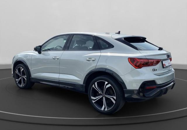 Audi Q3 image 6