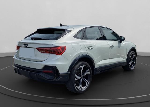 Audi Q3 image 9