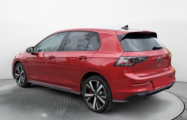 Volkswagen Golf image 5