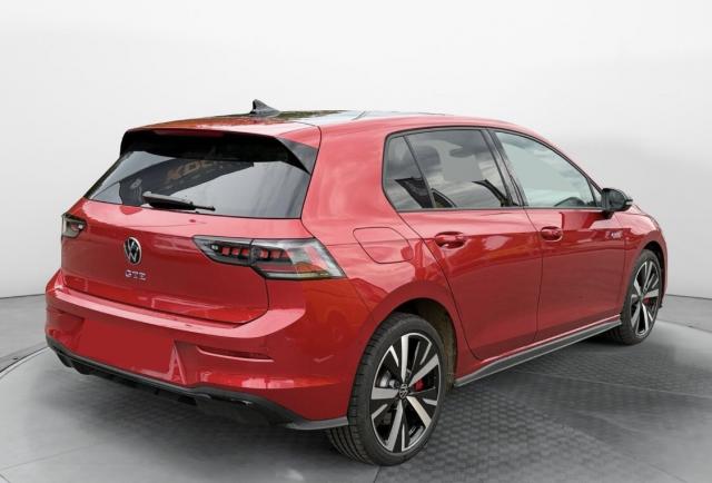 Volkswagen Golf image 3