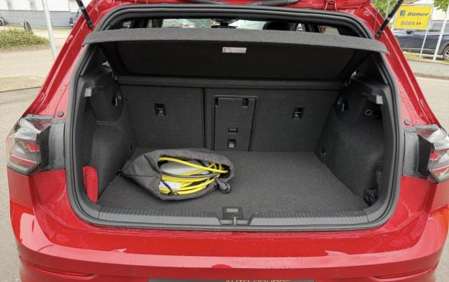 Volkswagen Golf image 1