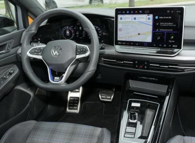 Volkswagen Golf image 7