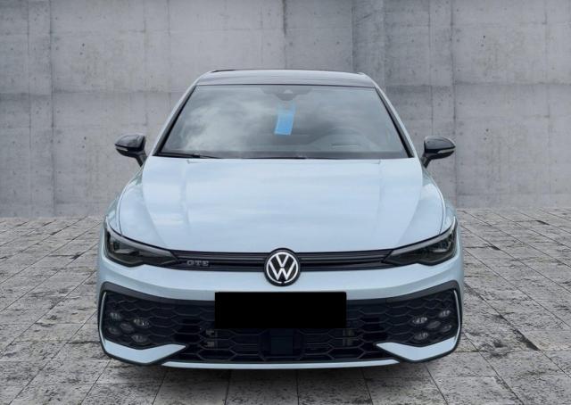 Volkswagen Golf image 6