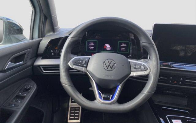 Volkswagen Golf image 8