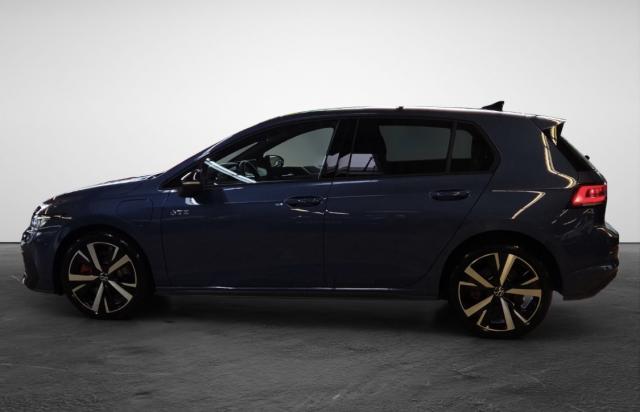 Volkswagen Golf image 6
