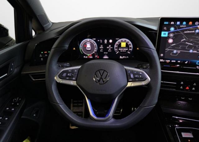 Volkswagen Golf image 7