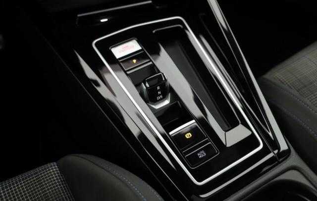 Volkswagen Golf image 3