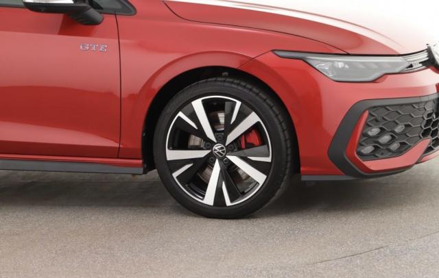 Volkswagen Golf image 7