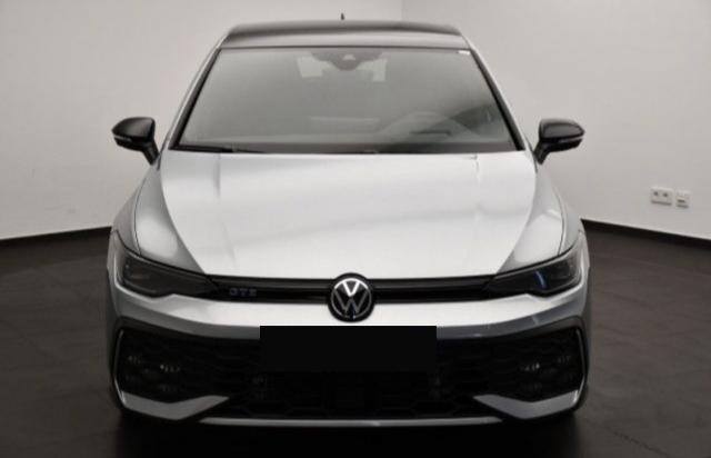 Volkswagen Golf image 6