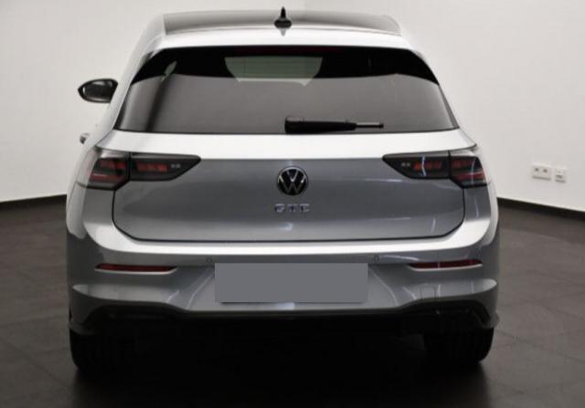 Volkswagen Golf image 1