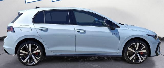 Volkswagen Golf image 6
