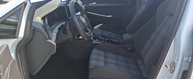 Volkswagen Golf image 2