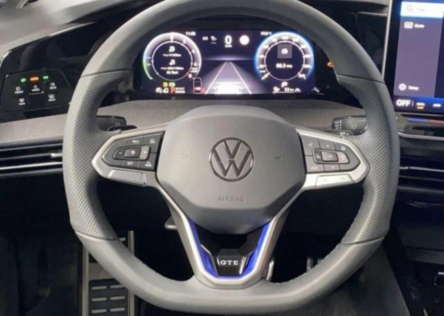 Volkswagen Golf image 1