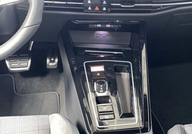 Volkswagen Golf image 7