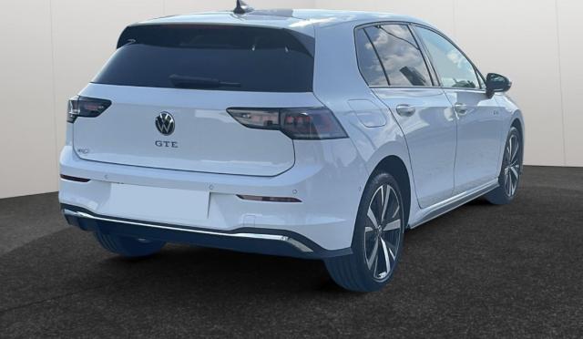 Volkswagen Golf image 9