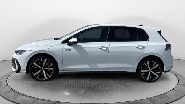 Volkswagen Golf image 9