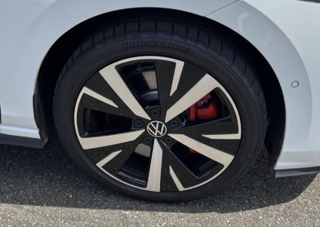 Volkswagen Golf image 2