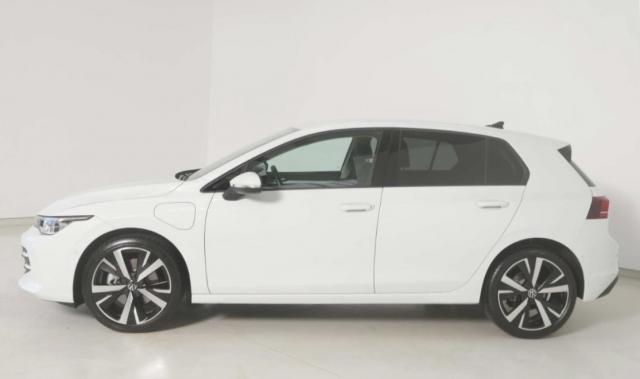 Volkswagen Golf image 2