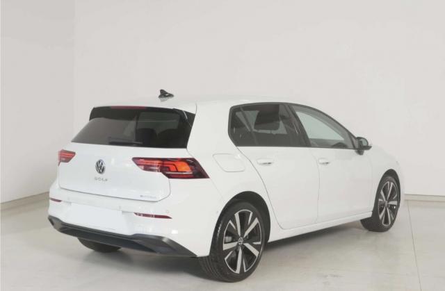 Volkswagen Golf image 3