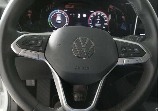 Volkswagen Golf image 5