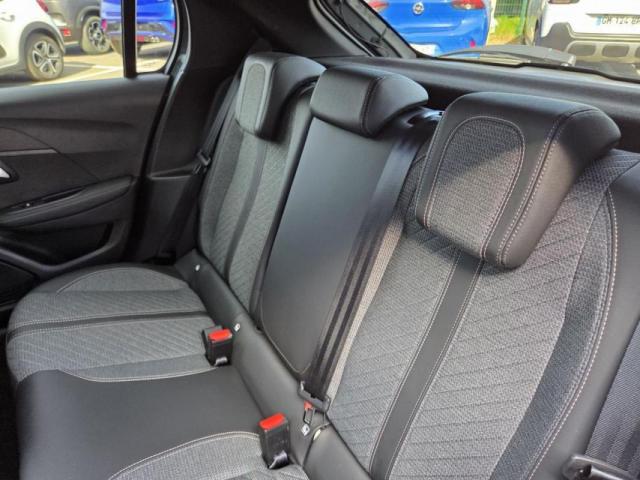 Peugeot 208 image 6