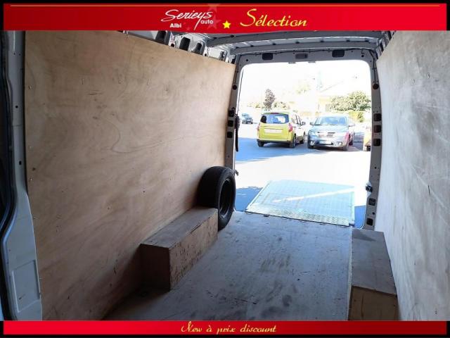 Mercedes Benz Sprinter image 6