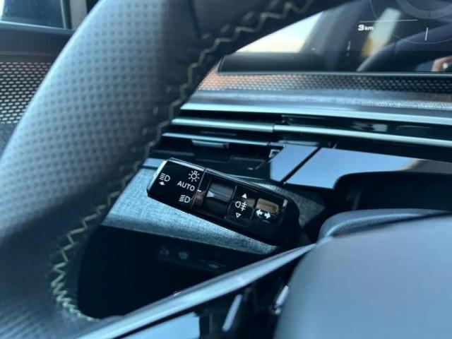 Peugeot 3008 image 8