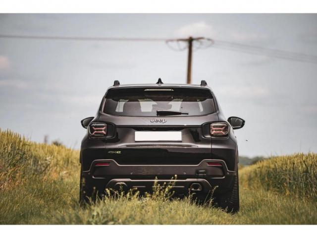 Jeep Avenger image 6