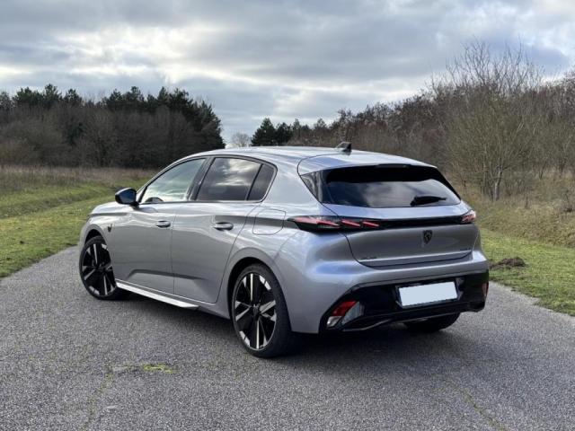 Peugeot 308 image 1