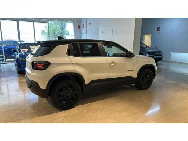 Jeep Avenger image 5