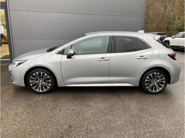 Toyota Corolla image 2