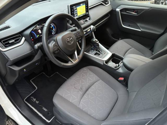 Toyota Rav4 image 5