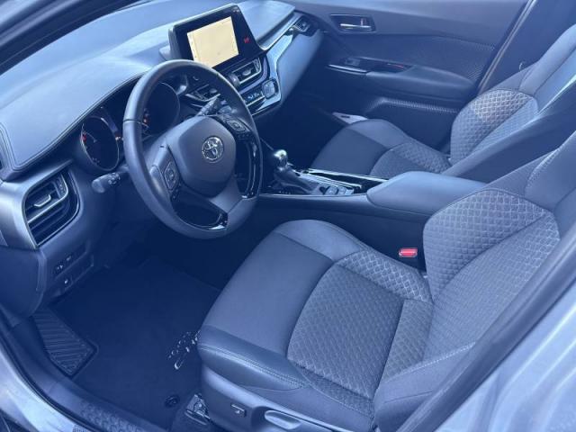 Toyota C-Hr image 2