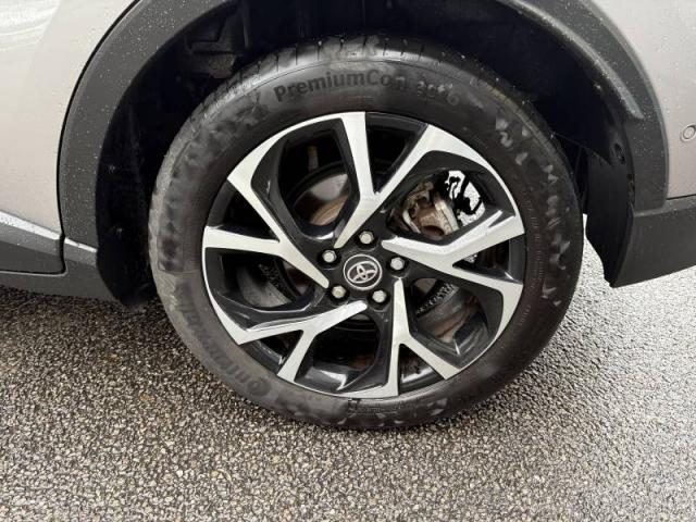Toyota C-Hr image 2