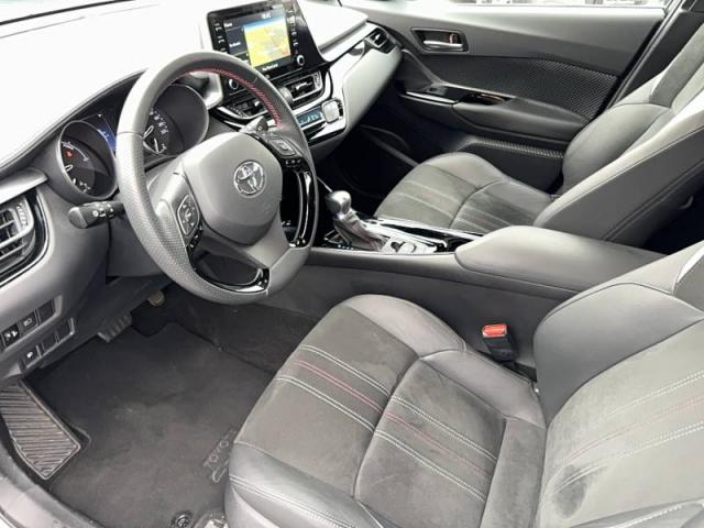 Toyota C-Hr image 2