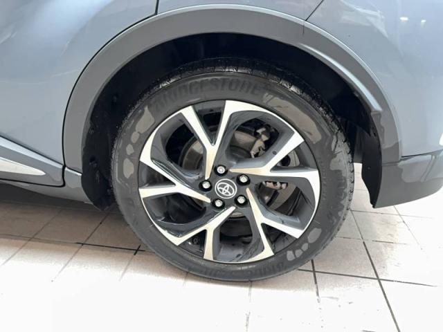Toyota C-Hr image 6