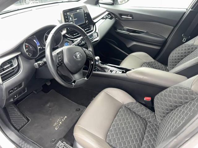 Toyota C-Hr image 8