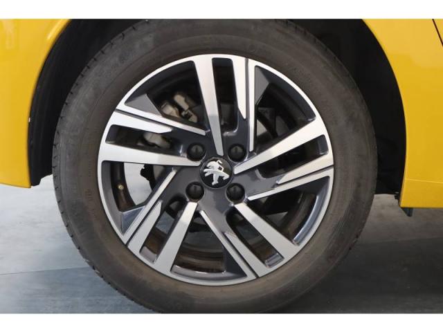 Peugeot 208 image 9
