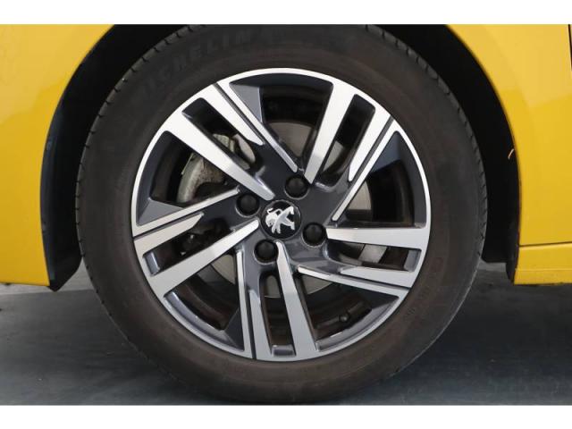 Peugeot 208 image 1