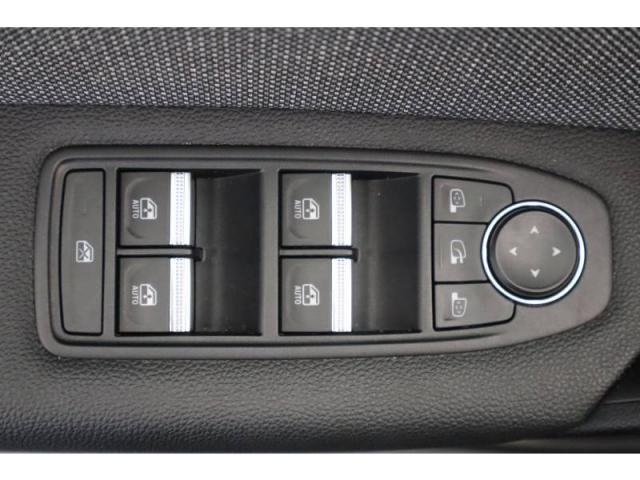 Renault Captur image 8