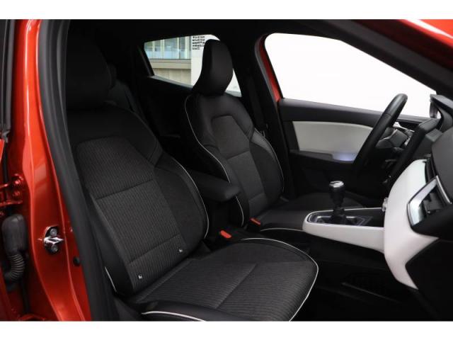 Renault Clio image 9