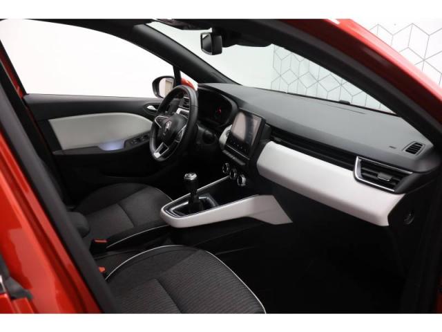 Renault Clio image 2