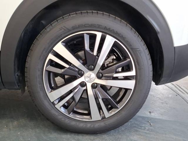 Peugeot 3008 image 8