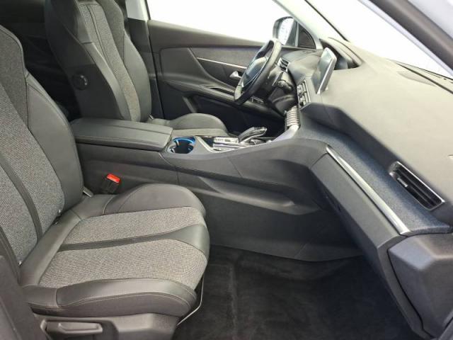 Peugeot 3008 image 1