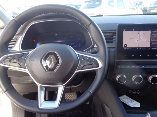 Renault Captur image 8
