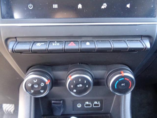 Renault Captur image 9