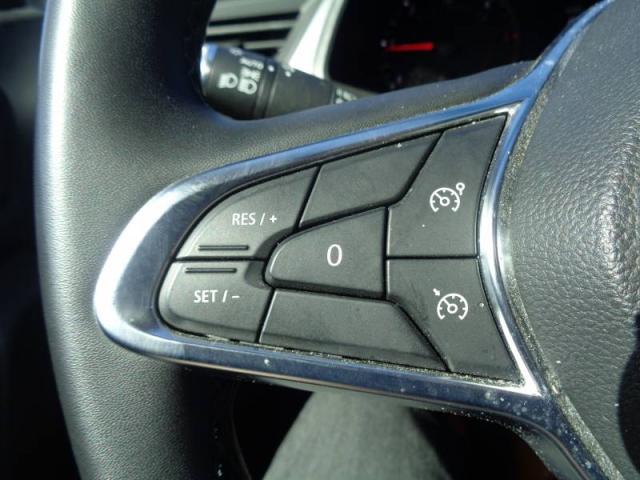 Renault Captur image 9
