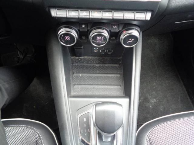 Renault Captur image 6